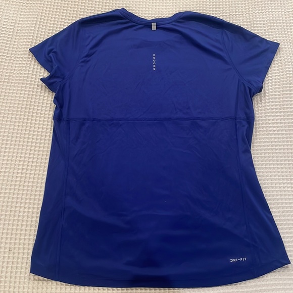 Nike Dri Fit Running Tee - Picture 4 of 4
